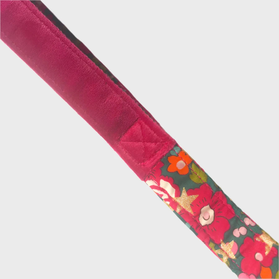 Betsy Star - Liberty Print Christmas Dog Lead - Slickers ‚óä Doghouse